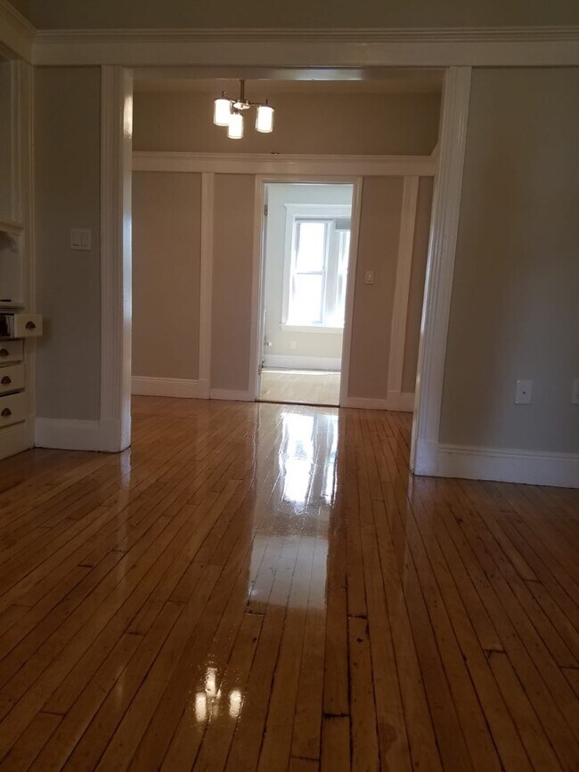 Building Photo - 8 Farrington Ave