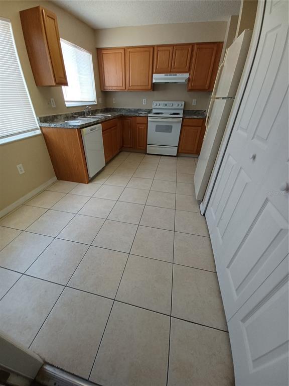 Building Photo - 1511 Birchstone Ave
