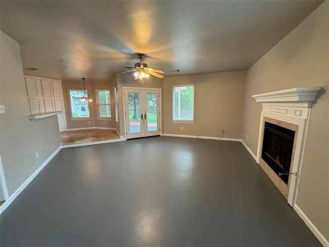 Building Photo - 502 Green Valley Cove