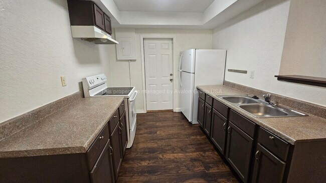 Foto del edificio - 5550 Windermere Dr