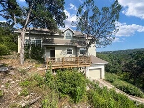 Building Photo - 804 Ledgeway E