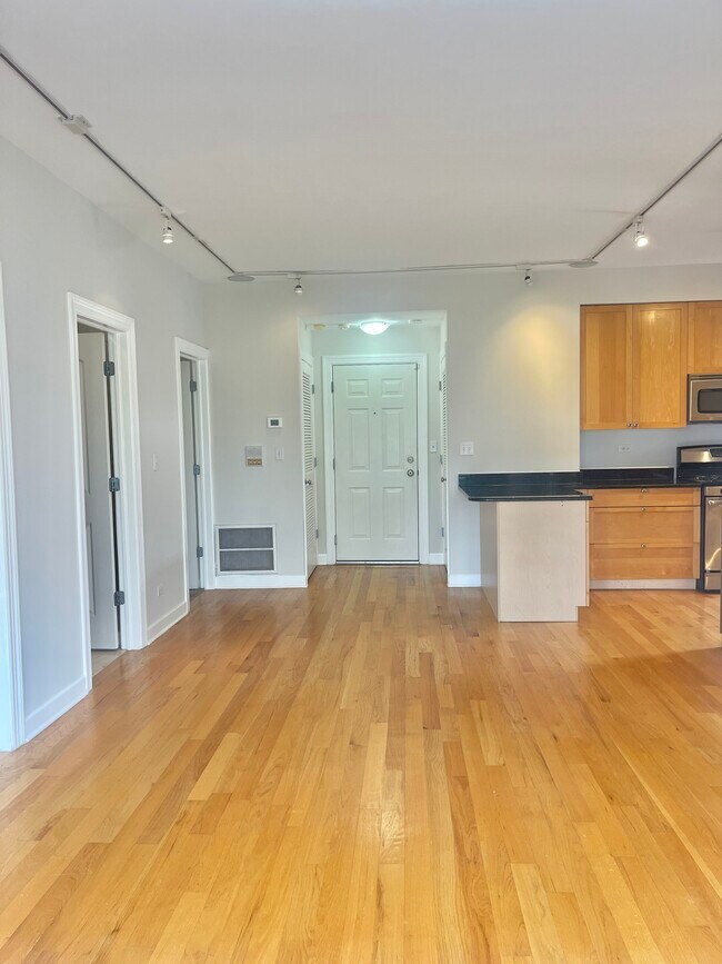 Foto del edificio - 837 E 52nd St