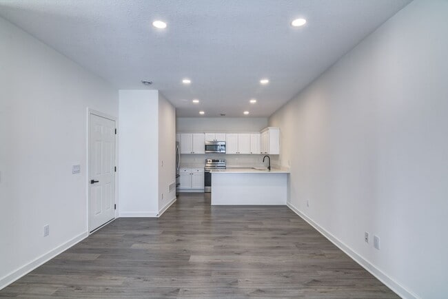 Building Photo - 2544 Dawes Place