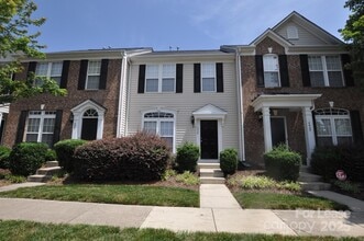 Building Photo - 4923 Sunburst Ln