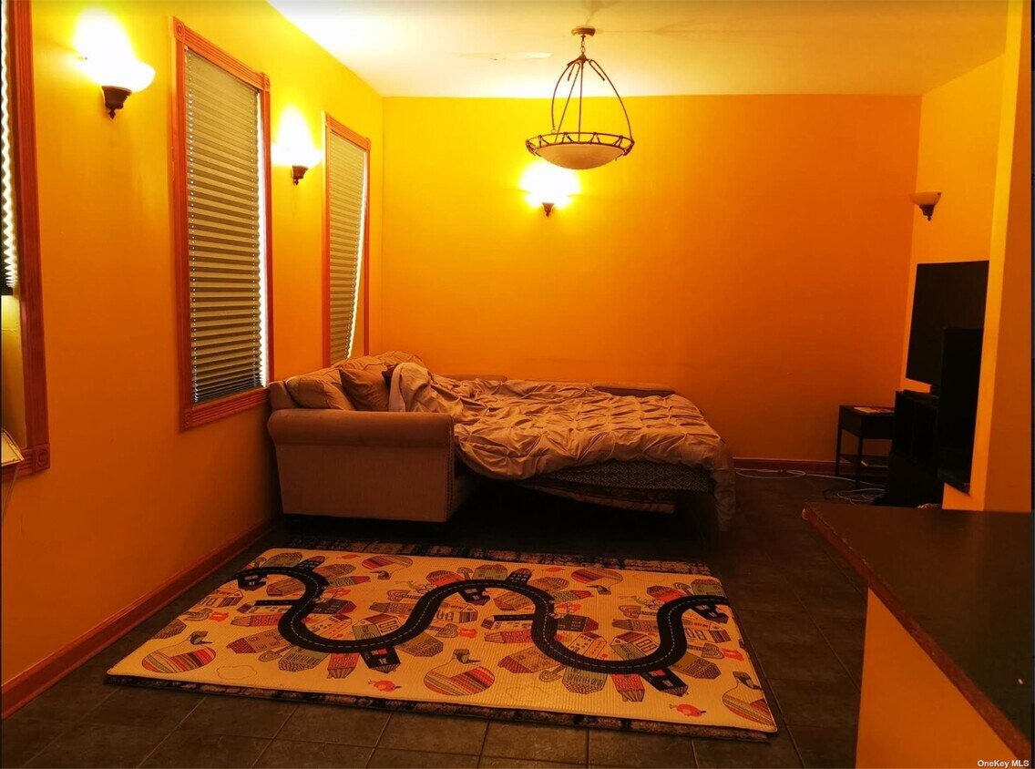 90 Main St Unit 2A, Mineola, NY 11501 Apartment for Rent in Mineola, NY