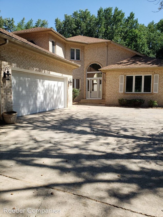 Foto principal - 4 br, 3.5 bath House - 1324 Inverness Ln