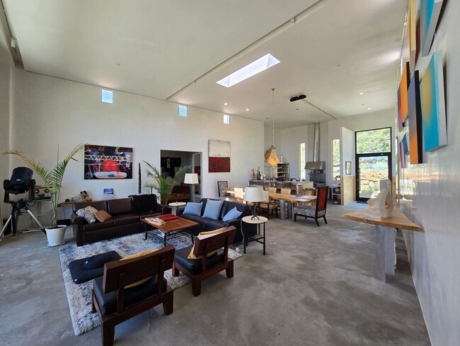 Foto del edificio - 2618 Summit Ct