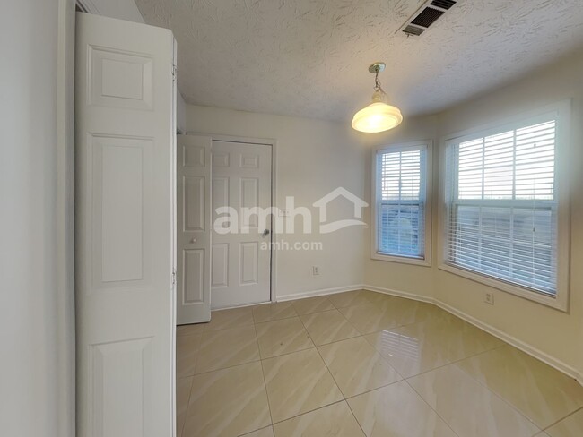 Foto del edificio - 951 Garden Oak Ct