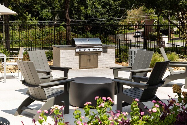 Foto del edificio - Arbor Mill Apartments at Norcross