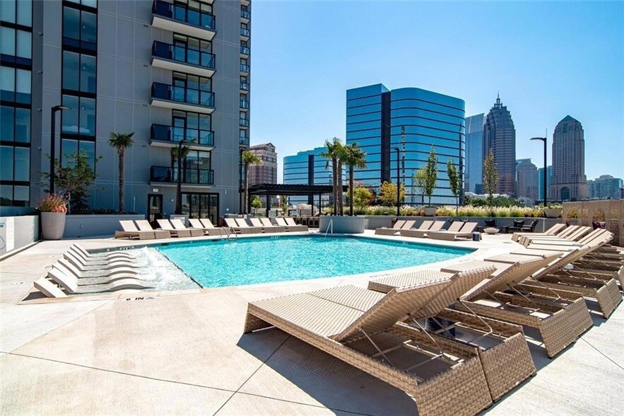 Foto principal - 1400 W Peachtree St NW
