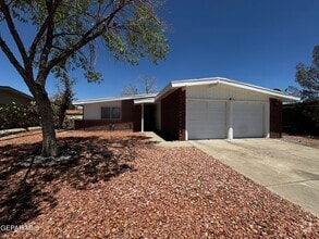 Building Photo - 8700 Lakehurst Rd