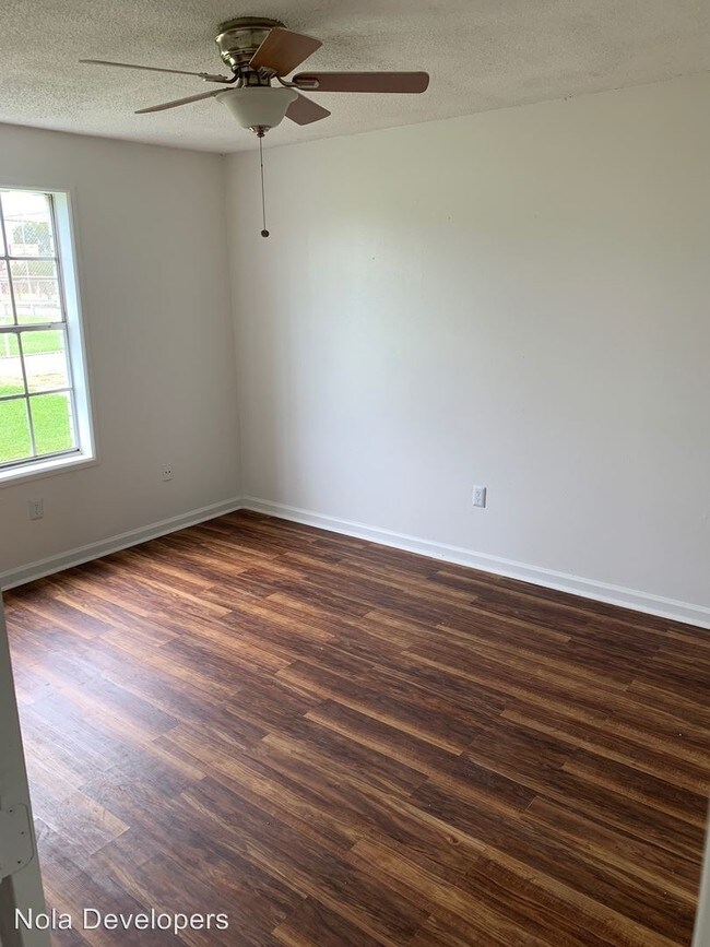 Foto del edificio - 2 br, 1 bath Apartment - 6875 Harry Dr