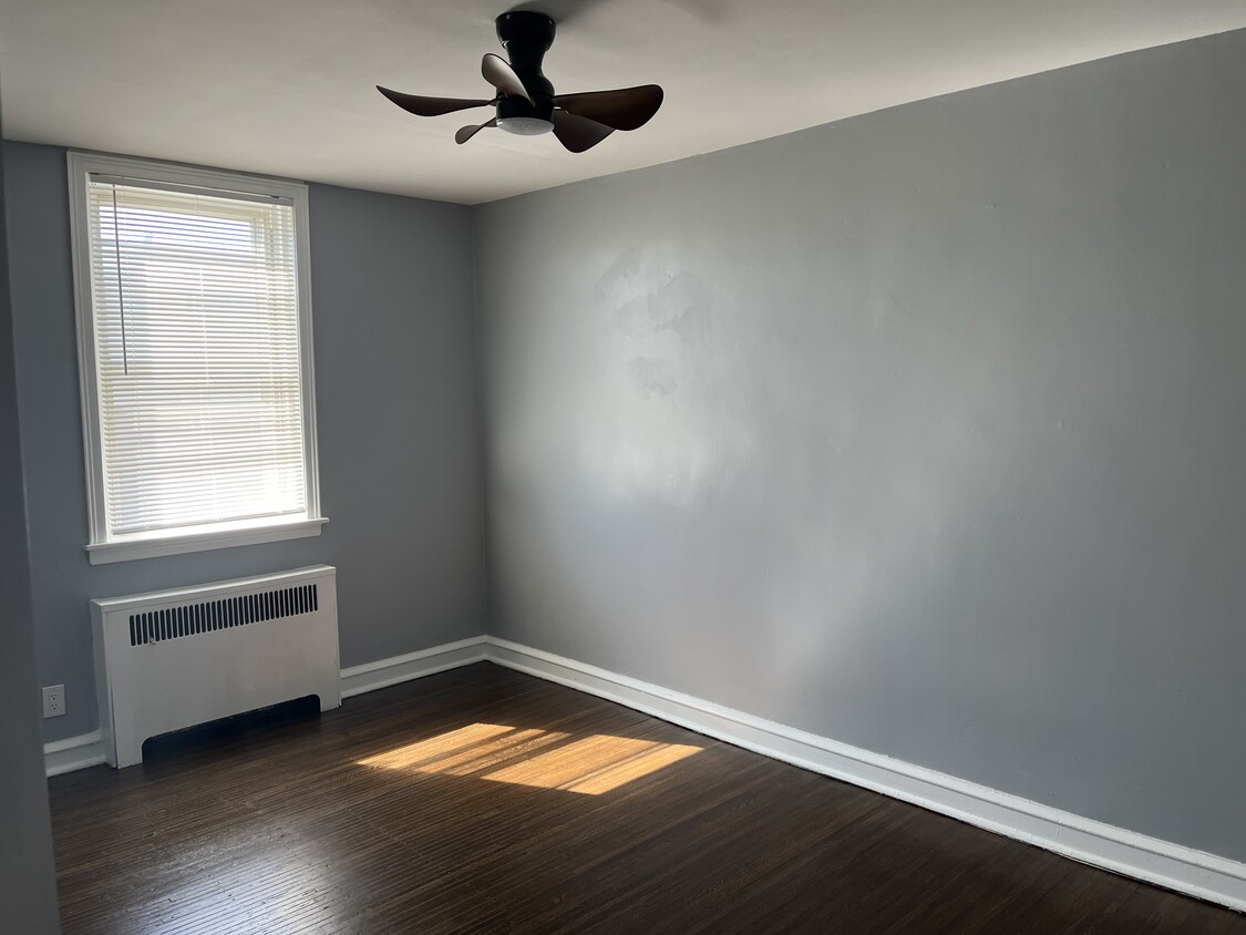 Primary Photo - 1442 Elbridge St