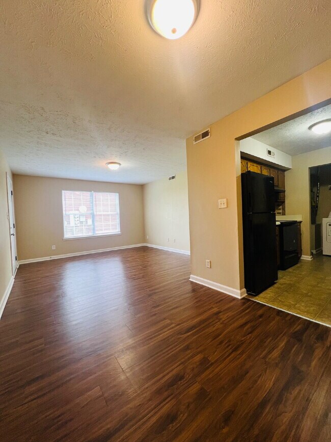 Foto del edificio - 3854-D Northeast Dr. Clarksville, TN 37040
