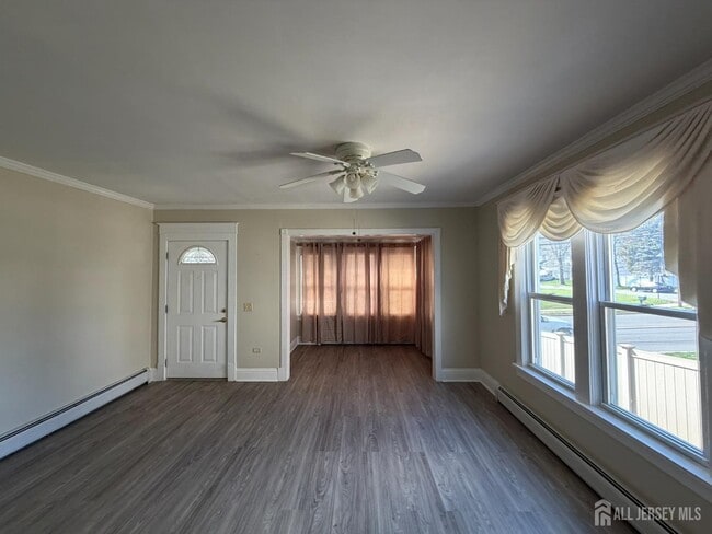 Foto del edificio - 628 Grove Ave