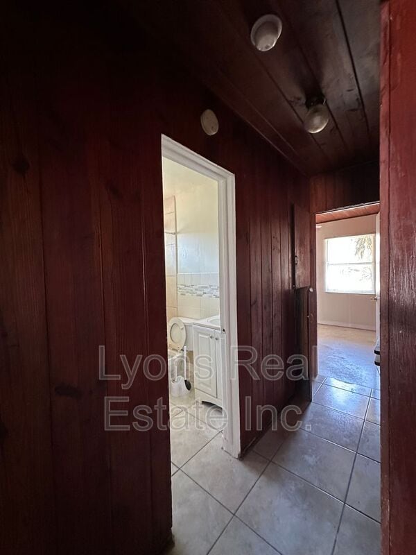 Building Photo - 1935 Ricardo Ave