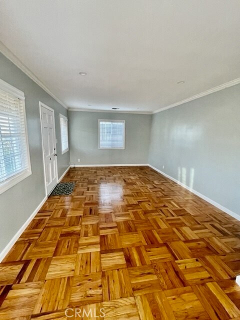 Foto del edificio - 865 W 30th St