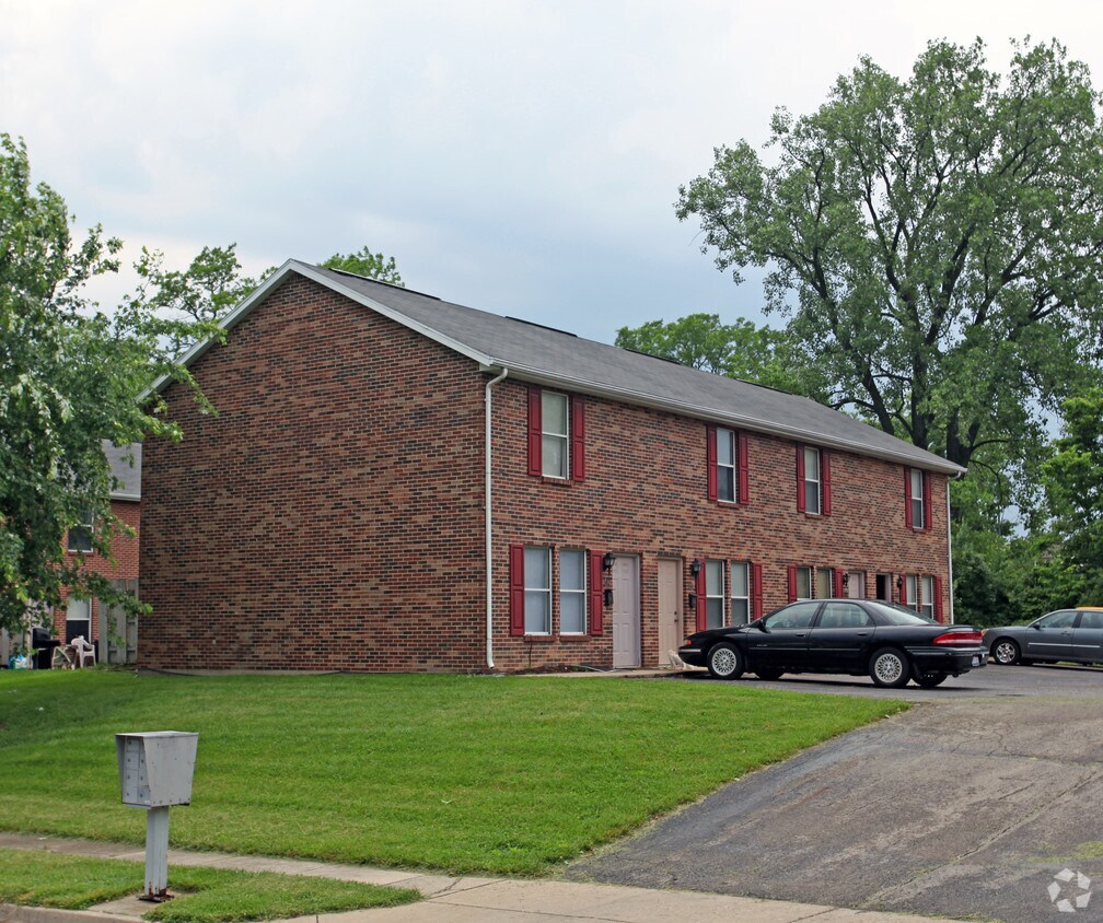 Building Photo - 142-158 Brusman Dr