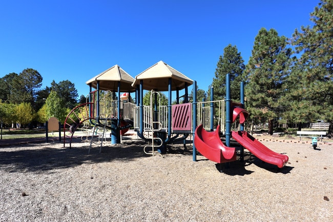Área de juegos - Ponderosa Park