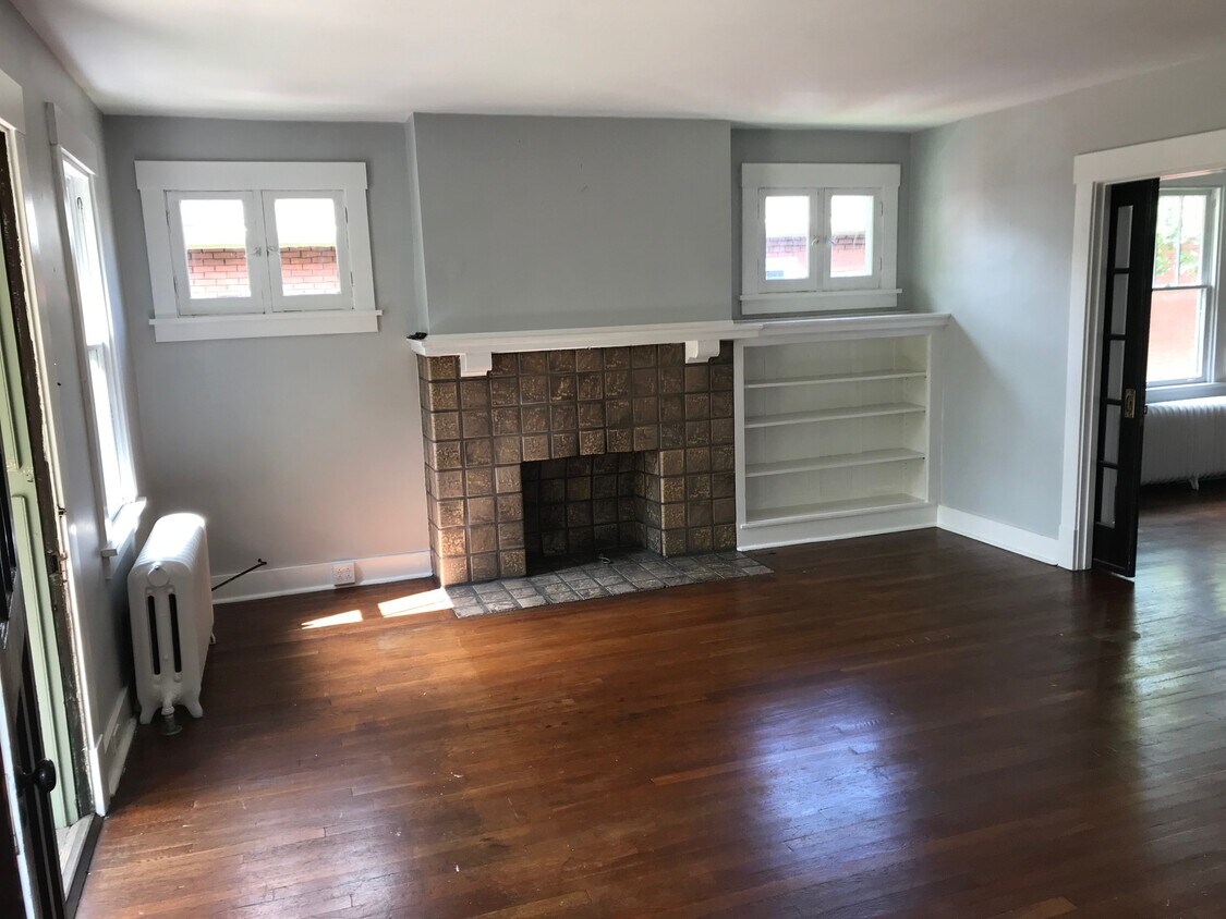 Living Room - 1033 Macon Ave