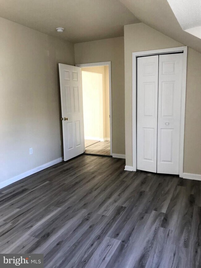 Foto del edificio - 1510 Rosemont Ave