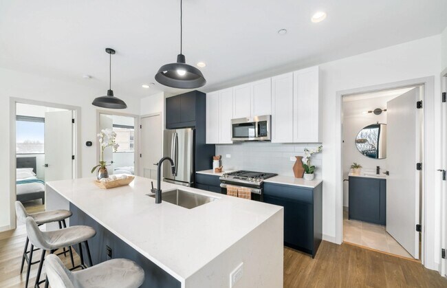 Building Photo - 514 W Arlington Pl