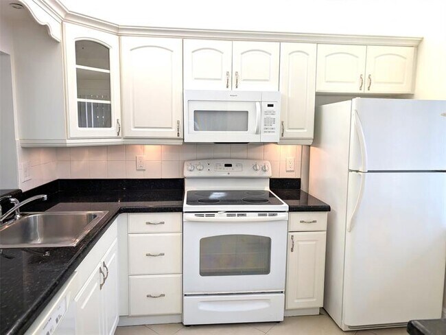 Foto del edificio - 6550 Somerset Dr