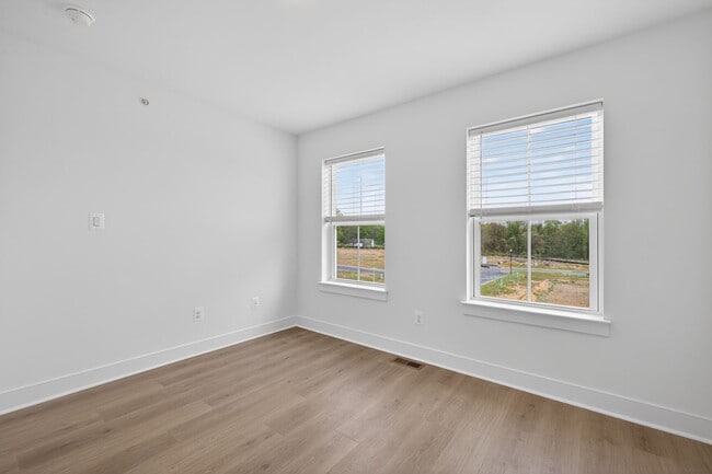 Building Photo - 1726 Blacksmith Wy