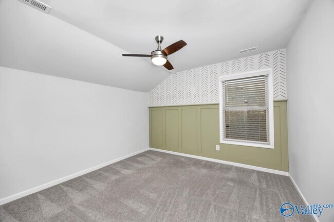 Building Photo - 171 Kingswood Dr