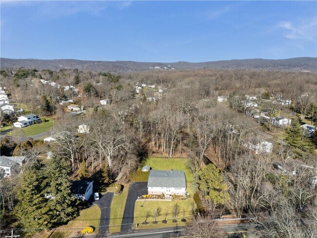 Building Photo - 160 Phillips Hill Rd