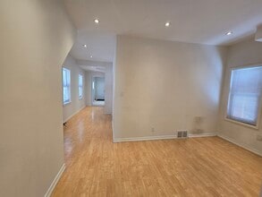 Building Photo - 19 Rogers Rd