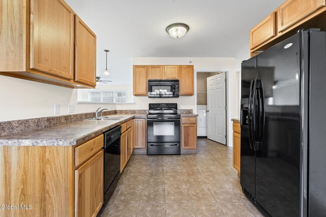 Building Photo - 2000 Curry Rd