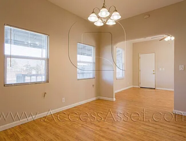 Building Photo - Cozy 2 Bed/1 Bath Home In Redlands!