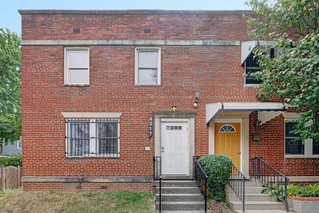 Foto del edificio - 4217 2nd St NW