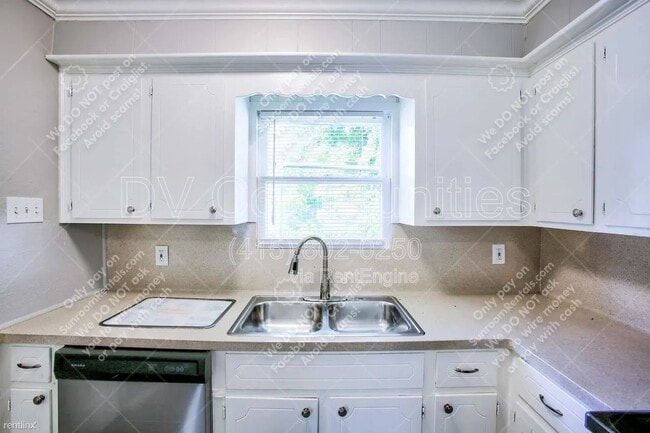 Building Photo - 709 S 7th St