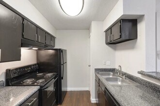 Building Photo - 2800 Ashford Trail Dr