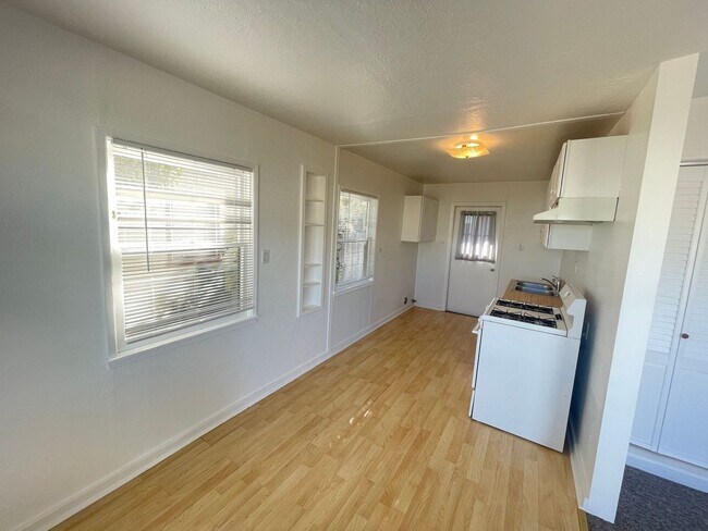 Foto del edificio - 1324 Longbranch Ave