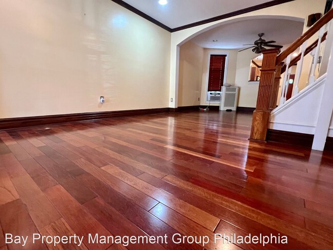 Building Photo - 3 br, 1 bath House - 260 W Clapier St