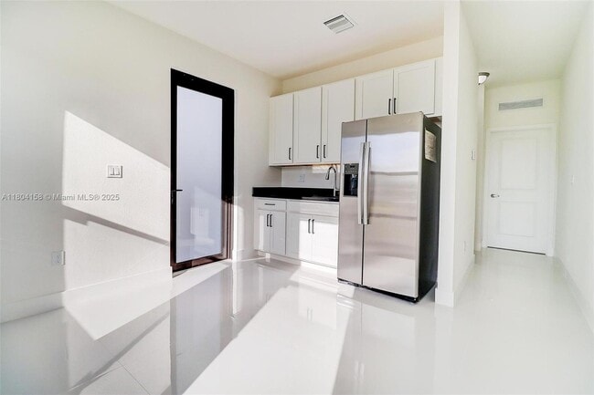Building Photo - 30840 SW 192nd Ct