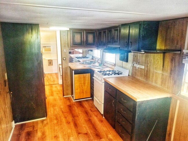 Building Photo - 30346 FL-78