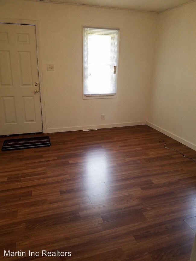 Foto del edificio - 1 br, 1 bath House - 214 Blowers Ave