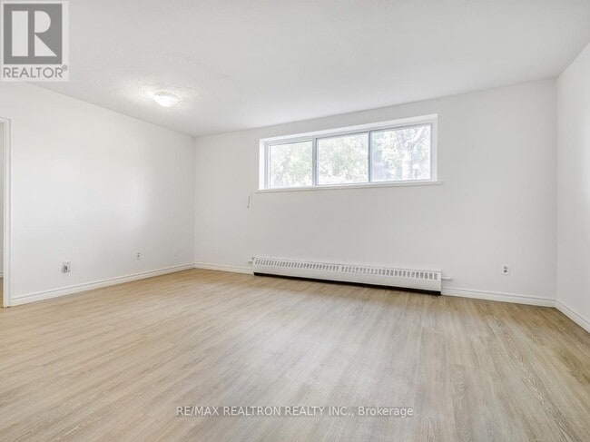 Building Photo - 165 Colborne Ave