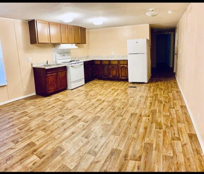 Building Photo - 3/1 Mobile Home in Lucedale