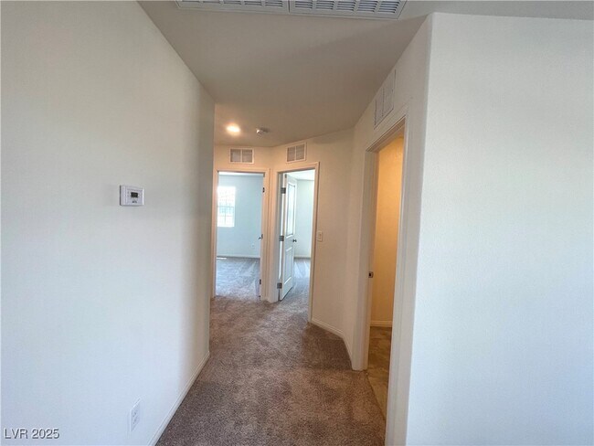 Foto del edificio - 8694 Glen Echo Ave