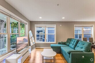 Building Photo - 2424 Lyndale Ave S