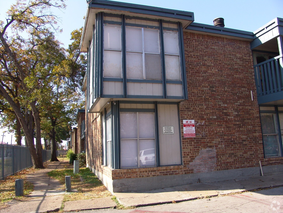 Building Photo - Parkside Place Apartments