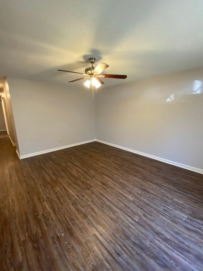 Building Photo - 4410 Kings Valley Cove W