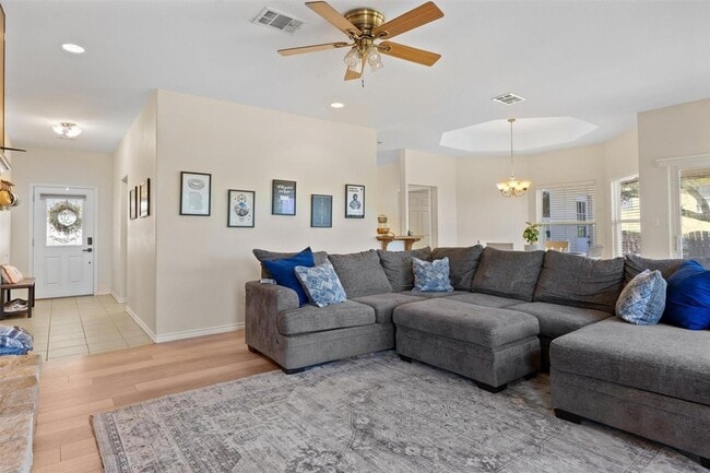 Foto del edificio - 104 Kings Way