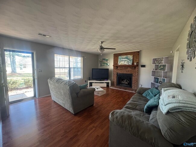 Foto del edificio - 117 Water Oak Ct