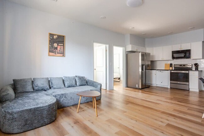 Foto del edificio - 1384 Ridge Ave